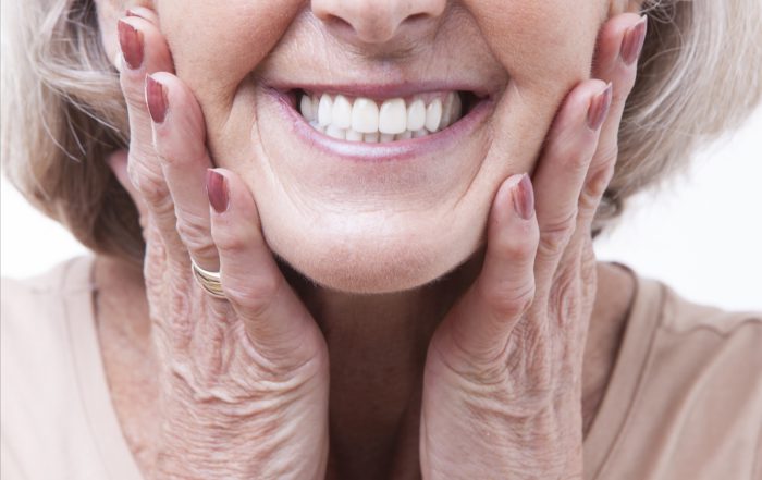 dentadura-postiza-mujer-dientes
